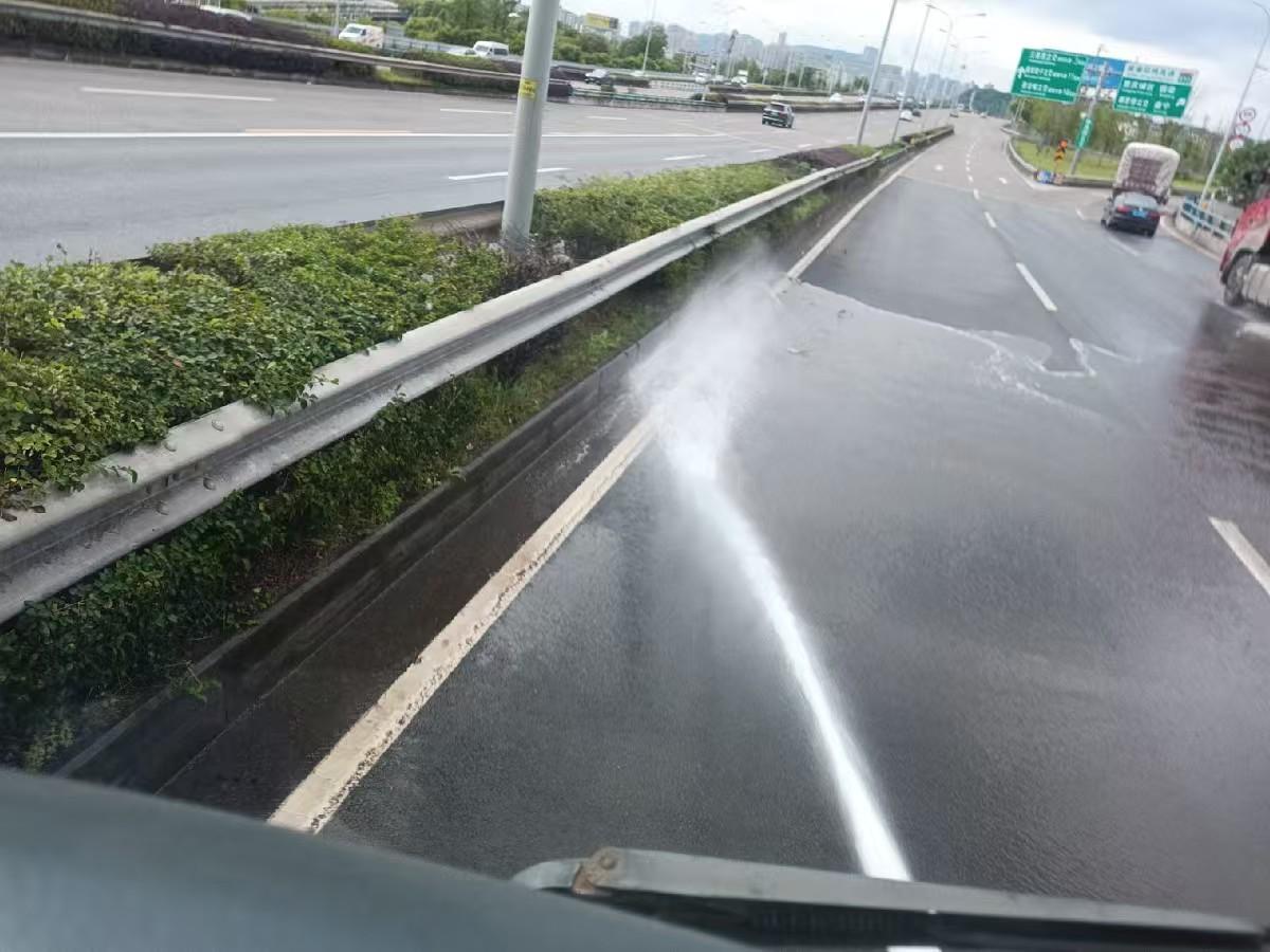 一纵线“三步走” 洗出洁净本色