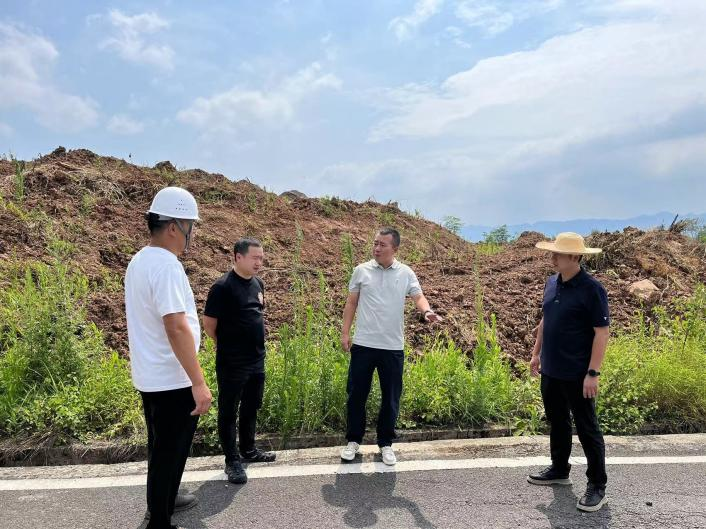 区农业农村委检查沙坪坝区2025年青龙庙项目区小流域综合治理提质增效项目情况