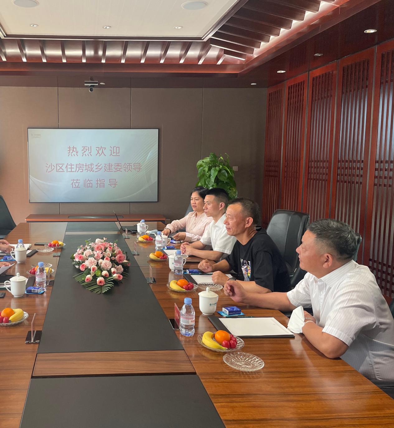 区住房城乡建委紧盯急难问题助企纾困