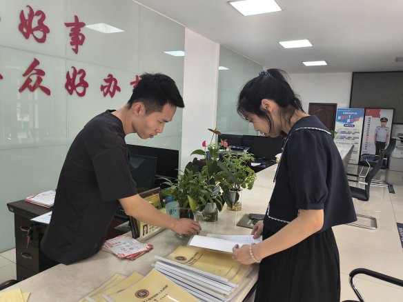 回龙坝镇：退役军人服务站走访查看村、社区服务站建设情况
