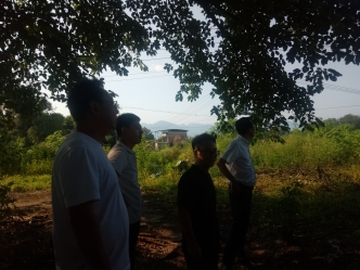 回龙坝镇：真武山村铺设引水渠管道