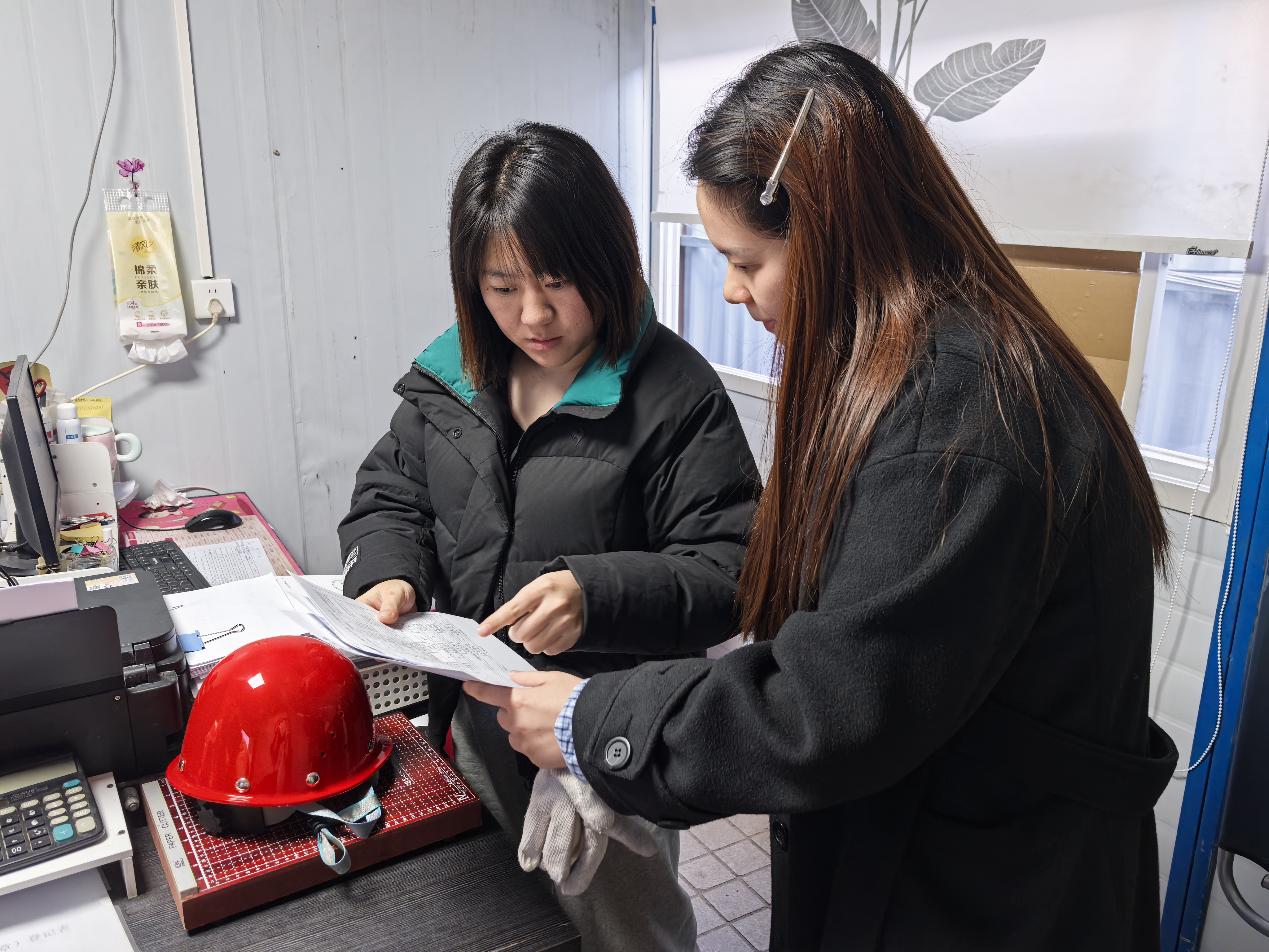 20251203-石滨路社区积极开展劳动保障监察日常巡查工作 (1).jpg