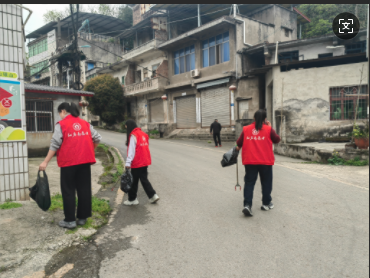 中梁镇：永宁寺村开展人居环境整治活动