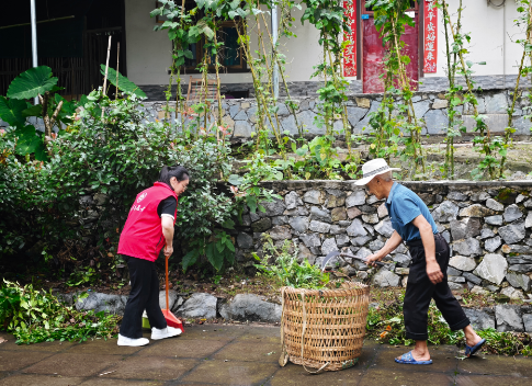 永宁寺村开展洁小青志愿活动简报.png