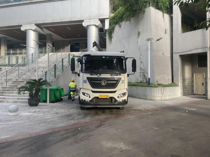 垃圾收运多措并举 全力以赴护航高考