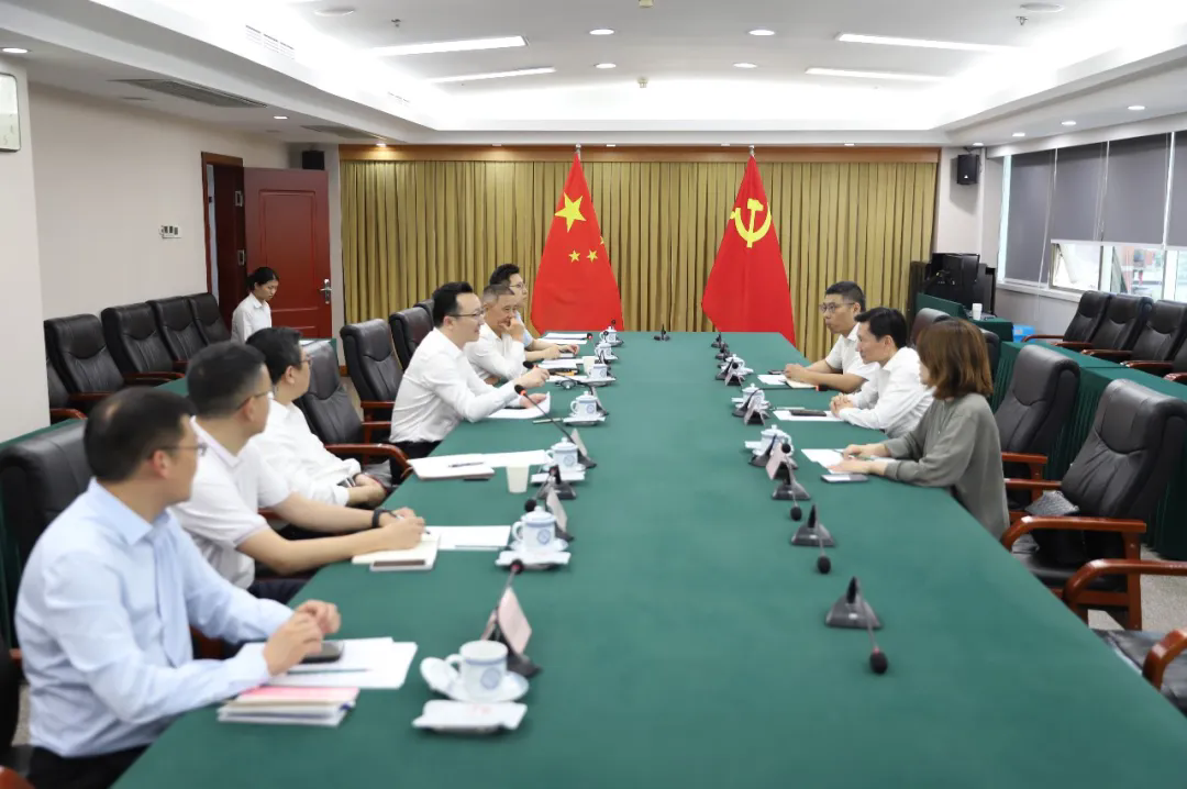 深化场景创新应用 精准赋能企业发展 祁美文与安恒信息范渊一行共商服务企业做大做强01.webp.png